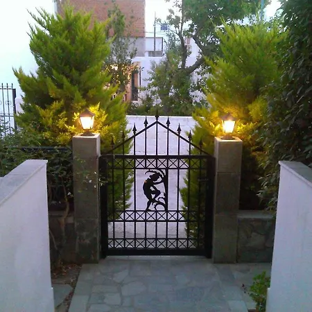Πανσιόν Rena *