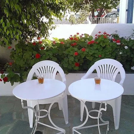 Rena Πανσιόν Πάρος